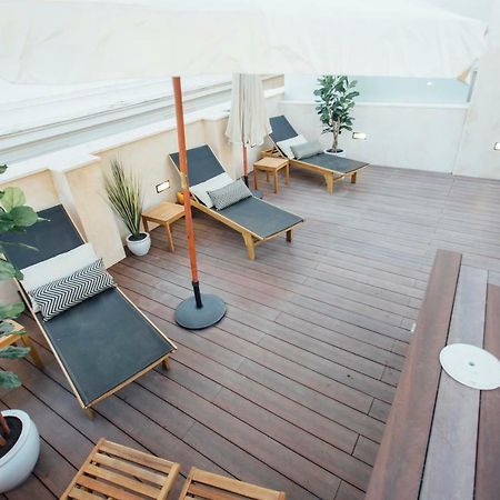 One&Lux Byron Suites Sevilla Bagian luar foto