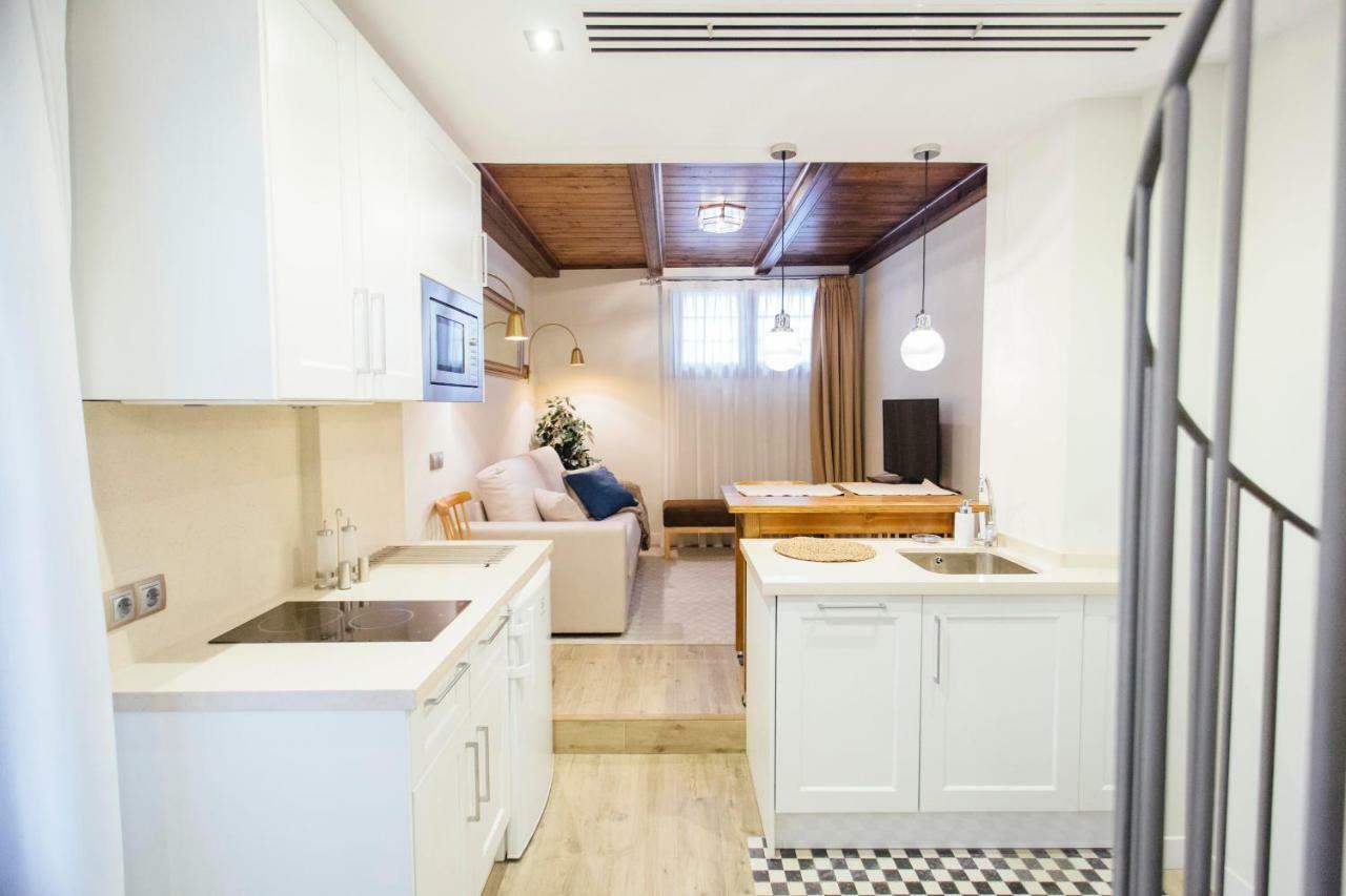 One&Lux Byron Suites Sevilla Bagian luar foto