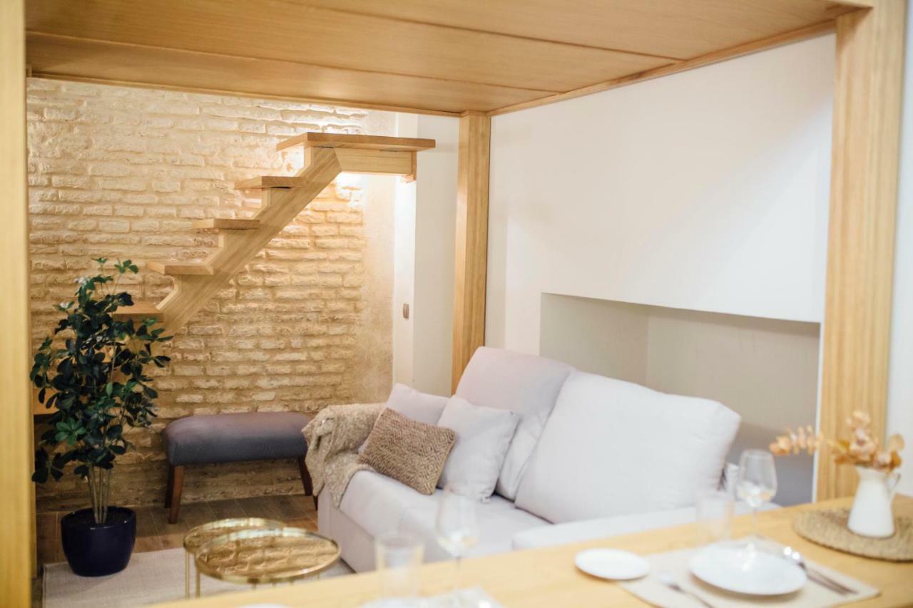 One&Lux Byron Suites Sevilla Bagian luar foto