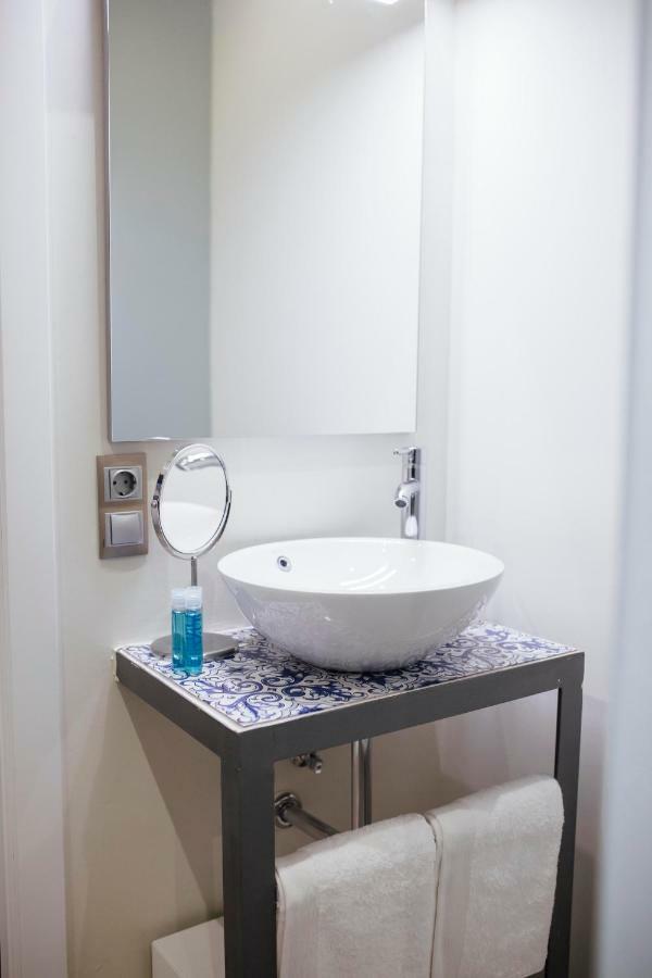 One&Lux Byron Suites Sevilla Bagian luar foto