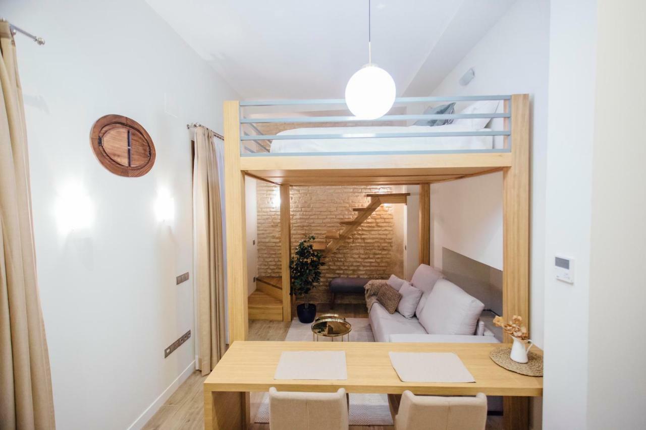 One&Lux Byron Suites Sevilla Bagian luar foto