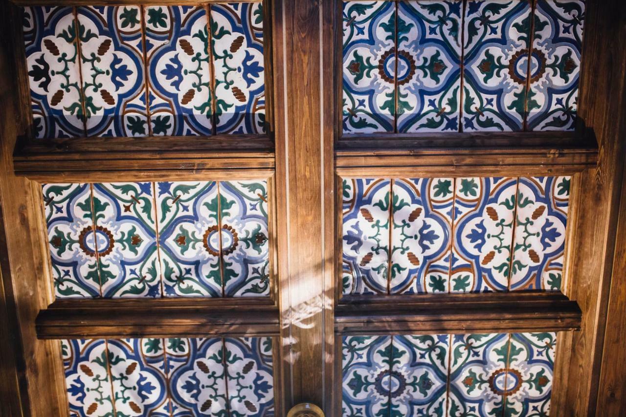 One&Lux Byron Suites Sevilla Bagian luar foto